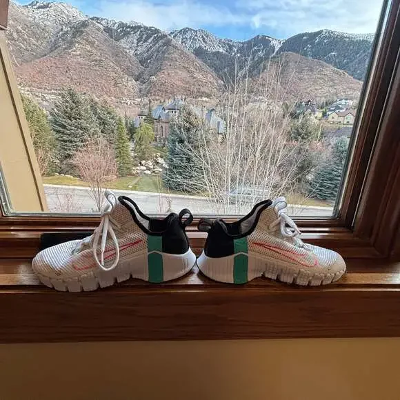 Nike Women’s Metcon - Size 7 - Picture 2 of 13